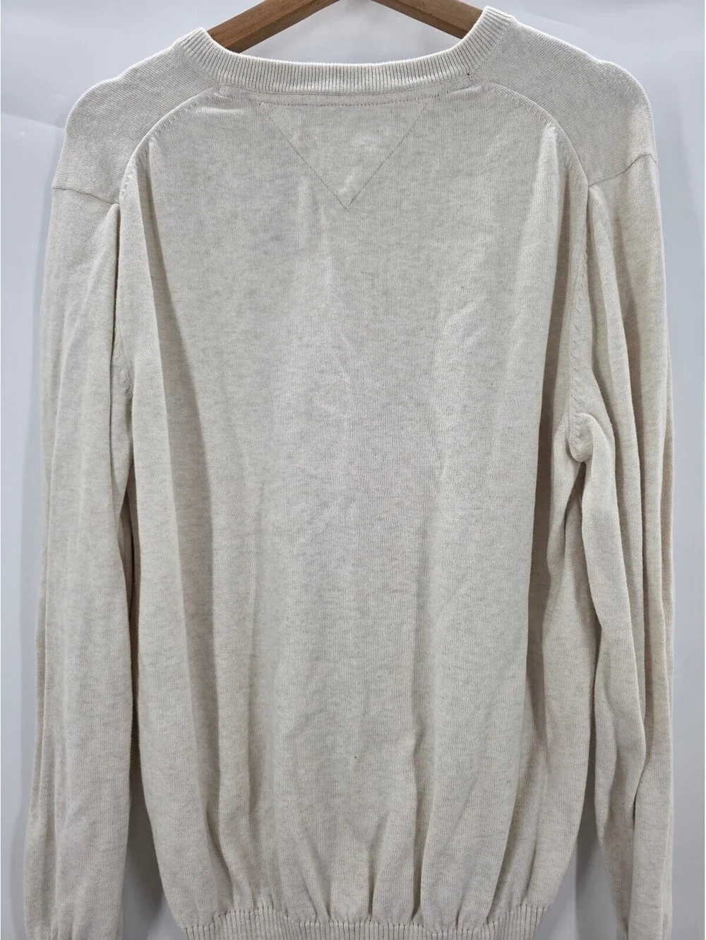 Tommy Hilfiger Men's Cream V-Neck Cotton Sweater Large
